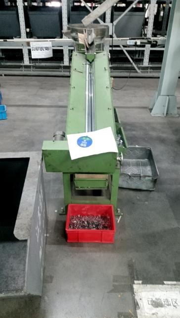 Roll sorting machine